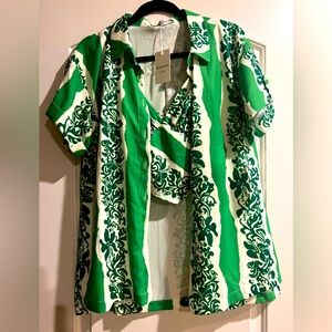 Everlynn Apparel 2 piece set (tank and short sleeve blouse)